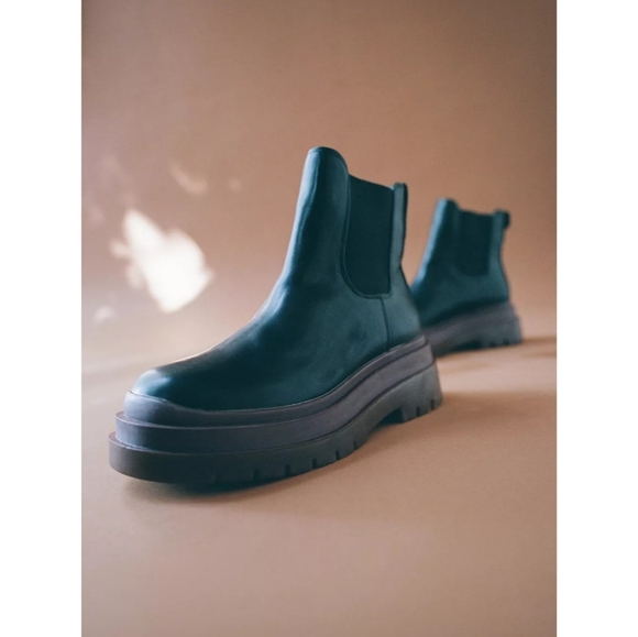 Urban Outfitters Black Ankle Boots - Picture 4 of 11